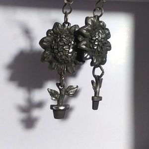 Vintage sun flowers dangling earrings